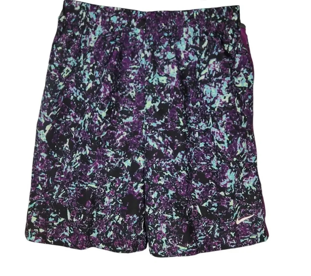 Nike Dri-Fit shorts NWT boy's large